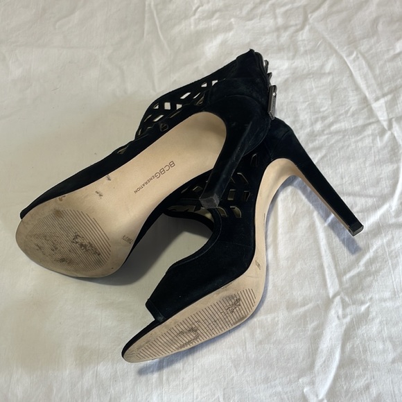 BCBGeneration Black Heels Size 7-1/2 - Picture 4 of 4